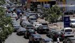 من طوابير الذل إلى طوابير السهر.. مشهدان متناقضان في لبنان