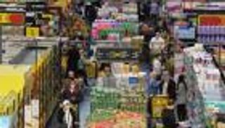 الجوع يضرب 72% من أسر لبنان.. وقرار لـ"الحاكم" بشأن الدواء والدقيق