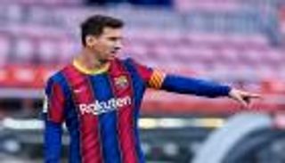 تجديد عقد ميسي.. جوارديولا يمنح برشلونة طوق النجاة