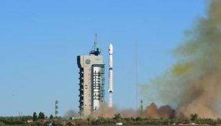 الصين تطلق قمرا صناعيا جديدا للأرصاد الجوية