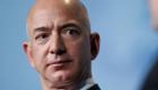 ثروة "جيف بيزوس".. رحلة 200 مليار دولار بدأت بفكرة