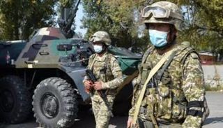 جنديان في طاجيكستان