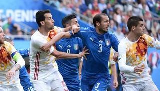 إيطاليا ضد إسبانيا - صورة أرشيفية 