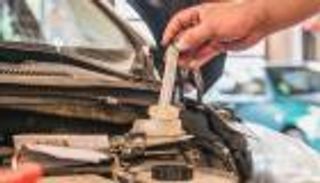 التوقيت الأفضل لتغيير زيت المكابح بالسيارة