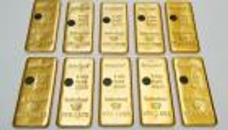 الذهب يجني غنائم هزيمة الدولار.. الأوقية فوق 1800 دولار