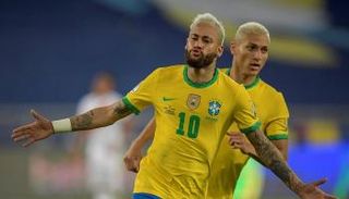 نيمار دا سيلفا نجم منتخب البرازيل