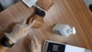 أبوظبي تُحدث إجراءات الحجر المنزلي للمخالطين