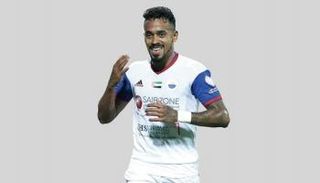 كايو لوكاس نجم الشارقة الإماراتي