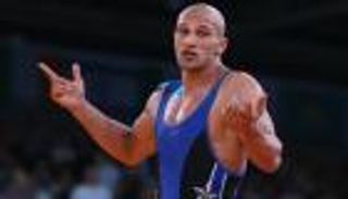 من الرياضة إلى الفن.. من هو كرم جابر بطل أولمبياد أثينا 2004؟