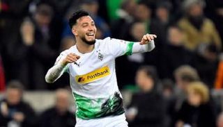 رامي بن سبعيني نجم منتخب الجزائر