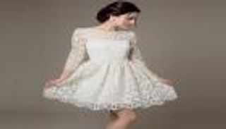 هذا الفستان نجم الموضة في صيف 2021.. إطلالة ساطعة