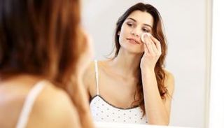 أطعمة معينة قد تمنحك بشرة مشرقة