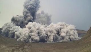 ثوران بركان تال في الفلبين