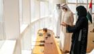 محمد بن راشد يعلن نجاح إطلاق القمر الصناعي الإماراتي "غالب"