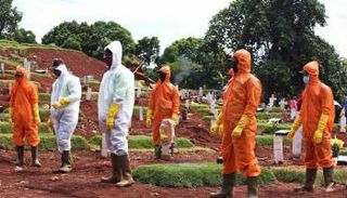 ارتفاع وفيات كورونا في إندونيسيا