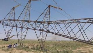 آثار أحد تفجيرات أبراج كهرباء العراق - أرشيفية