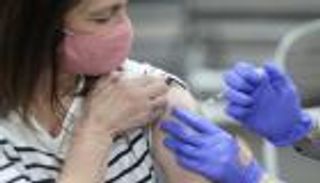 زيادة إصابات كورونا بأمريكا بين غير المطعمين.. 11% خلال أسبوع