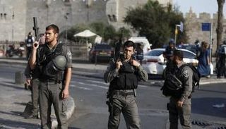 عناصر من الأمن الإسرائيلي