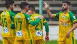 خبراء الكرة الجزائرية يضعون خطة فوز شبيبة القبائل بالكونفدرالية الأفريقية