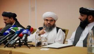 شهاب الدين ديلاوار خلال مؤتمر صحفي لطالبان في موسكو 