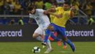 نهائي كوبا أمريكا.. نجم البرازيل يسير عكس نيمار بسبب ميسي