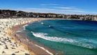 إغلاق "بوندي" أشهر شواطئ أستراليا.. خطر "الخطوط المظلمة"