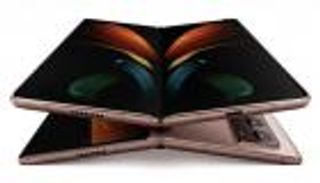 سامسونج تضرب عصفورين بحجر واحد.. خفض سعر الهواتف القابلة للطي