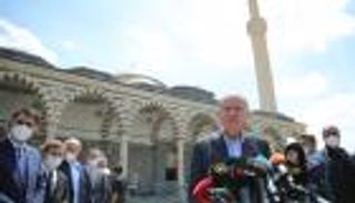 أردوغان يحذر من مؤامرات.. والشباب يتجهون للمعارضة