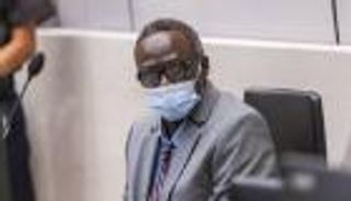 أول محاكمة دولية بجرائم دارفور.. حليف البشير يواجه 31 اتهاما