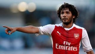 محمد النني لاعب أرسنال الإنجليزي