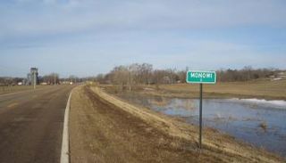 مدخل قرية مونوي في نبراسكا