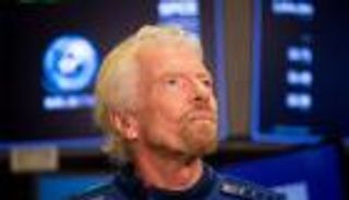 الملياردير ريتشارد برانسون ينطلق إلى الفضاء في مركبة فيرجن جالاكتيك