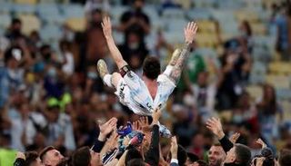 ليونيل ميسي قائد منتخب الأرجنتين