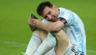 فيديو.. شيكابالا يغازل ميسي.. هل استعار احتفاله الشهير؟