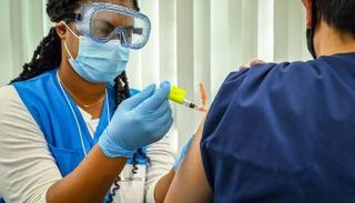 لقاحات فيروس كورونا