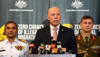 وزير الدفاع الأسترالي- الفرنسية