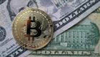 أسعار العملات الرقمية اليوم.. تراجع شبه جماعي بقيادة بيتكوين