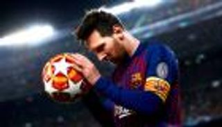 كم عدد بطولات ميسي مع الأرجنتين وبرشلونة؟