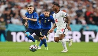 إيطاليا ضد إنجلترا 