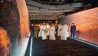 سلطان عمان وولي العهد السعودي خلال الجولة