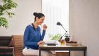 طوق الرقبة.. سماعة "سوني" الجديدة بمزايا تقنية وتصميم أنيق