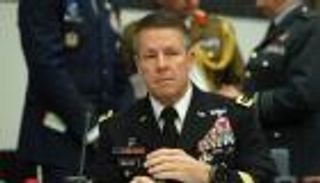 الانسحاب من أفغانستان.. قائد القوات الأمريكية يسلم مهامه