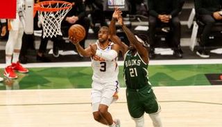 من مباراة ميلووكي باكس وفينيكس صنز