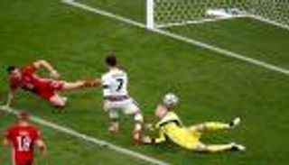 على رأسهم كريستيانو رونالدو.. 10 متنافسين على أفضل أهداف يورو 2020