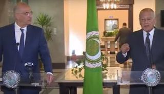 مؤتمر صحفي يجمع الأمين العام للجامعة العربية والوزير اليوناني