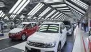 بشراكة صينية.. فولكسفاجن تتغلب على أزمة "خلايا البطاريات"