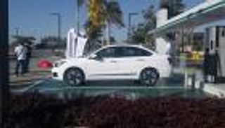 مصر تعتمد تعريفة بيع الطاقة للسيارات الكهربائية.. بدون دعم