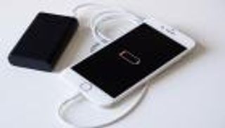 للحفاظ على هاتفك.. نصائح لاستعمال "باور بانك" بطريق آمنة