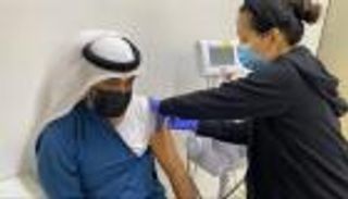 الإمارات تتخطى حاجز 16 مليون جرعة من لقاح كورونا