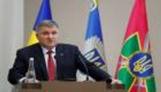 بعد 6 سنوات في منصبه.. استقالة وزير داخلية أوكرانيا